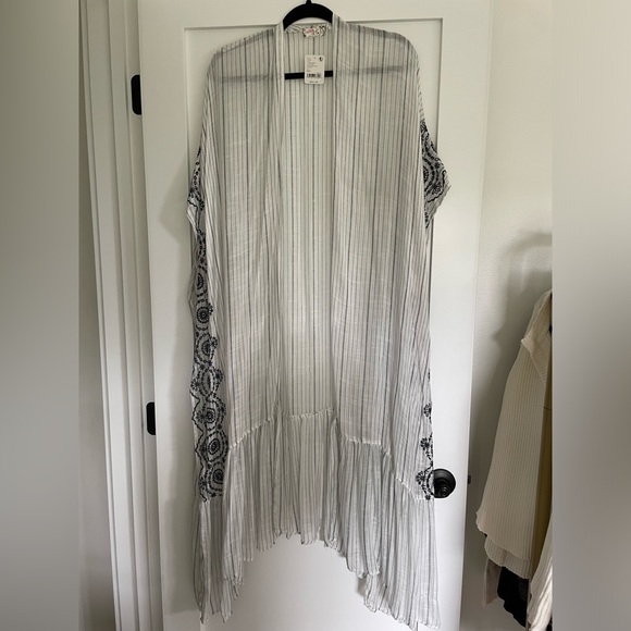 Free People Lovers Lane Kimono - Picture 2 of 3